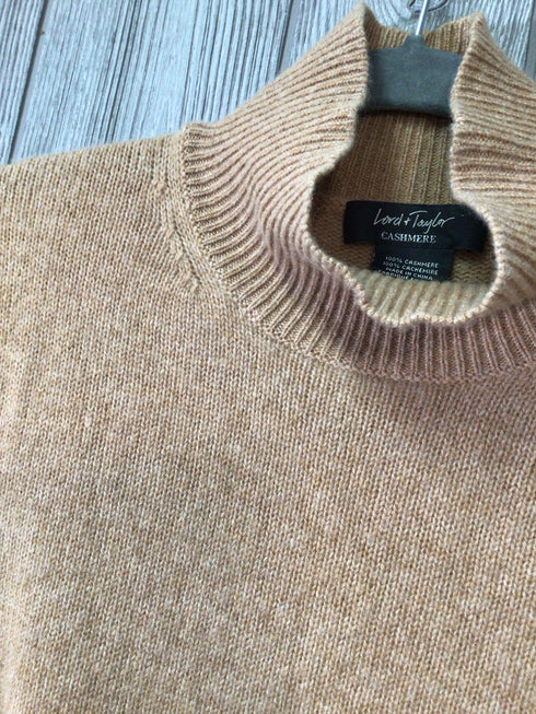 Lord & Taylor Cashmere Sweater Size Medium